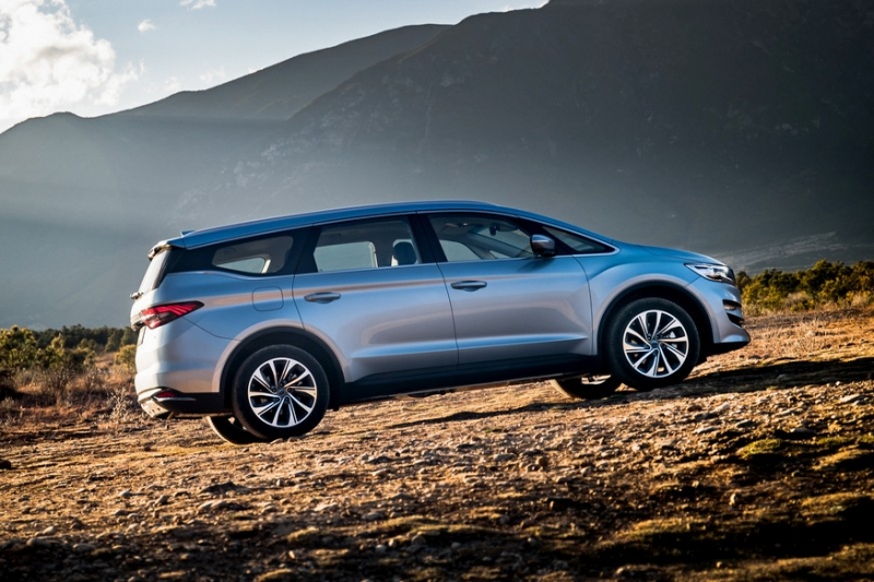 Минивэн Geely Jiaji: грядёт полноценный рестайлинг