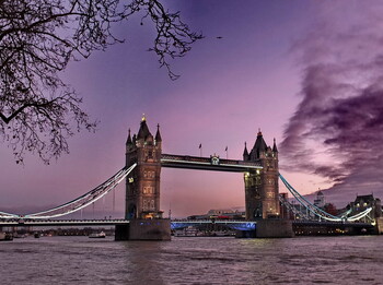 Великобритания отменяет ковидные ограничения для всех туристов