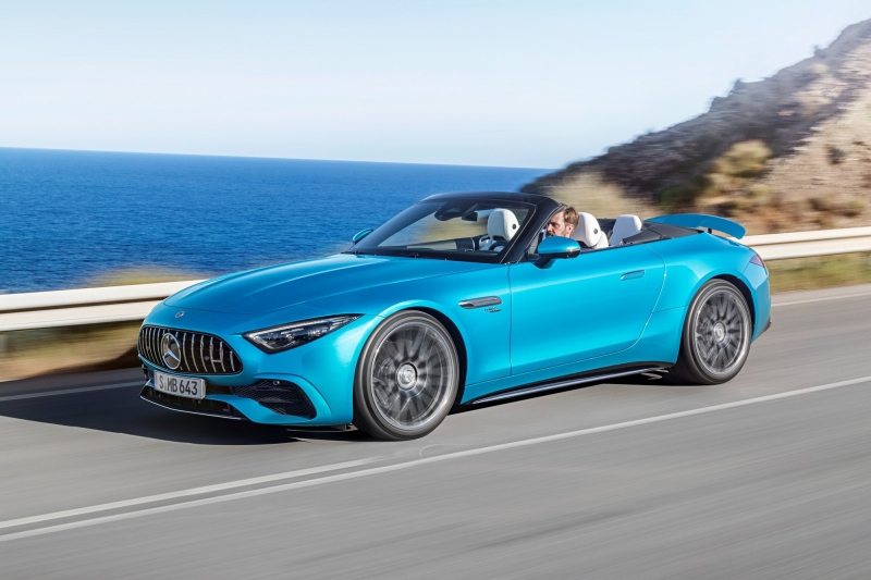 Базовый Mercedes-AMG SL 43: четыре цилиндра, задний привод и пассивная подвеска