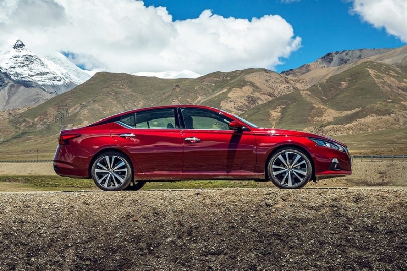 Бывшая Nissan Teana скоро обновится: фото без камуфляжа