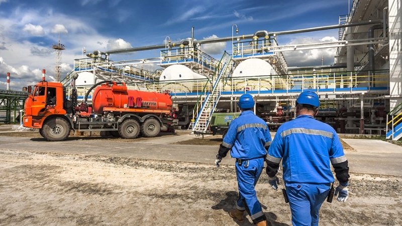 Финансист объяснил невозможность отказа от российской нефти для Европы