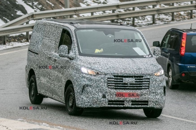 Новый Ford Transit Custom проехался на камеру: будут разные силовые установки и родня от VW