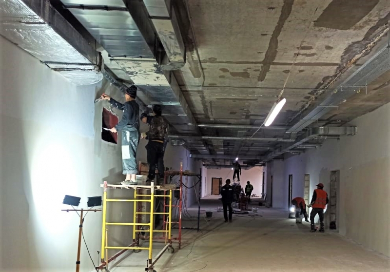 Около 150 человек завершают строительство школы в Опалихе