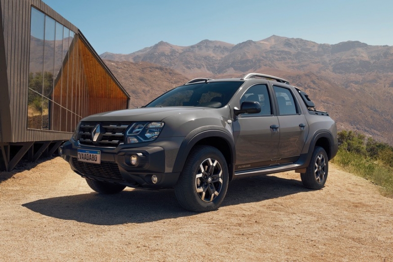 Пикап Renault Oroch на базе старого Дастера: модный салон и турбомотор