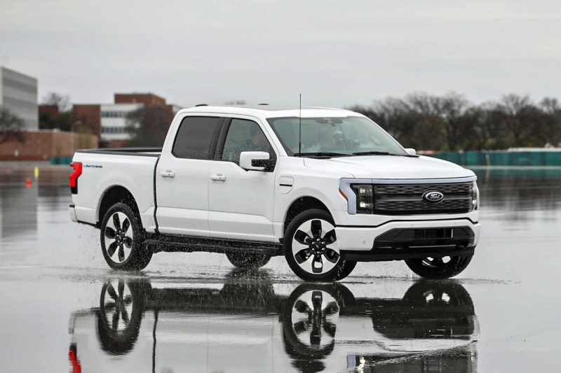 Электрический Ford F-150 Lightning стал мощнее: базовая версия обошла бензиновый Raptor