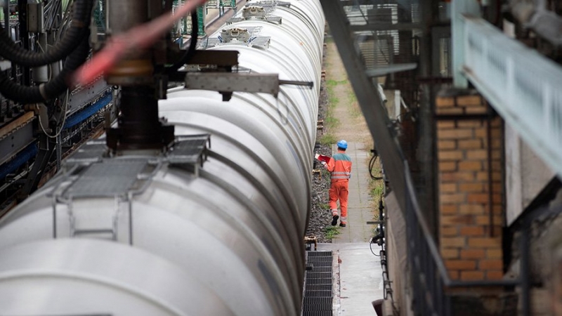 Европу предупредили о больших рисках при отказе от российской нефти