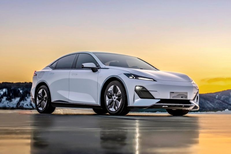 Конкурент Tesla Model 3 от Changan готовится к выходу на рынок: цены ниже, выбор богаче