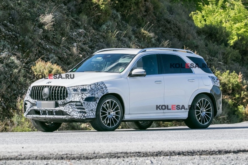 Mercedes-AMG готовит обновлённый GLE: кроссовер проехался на камеру