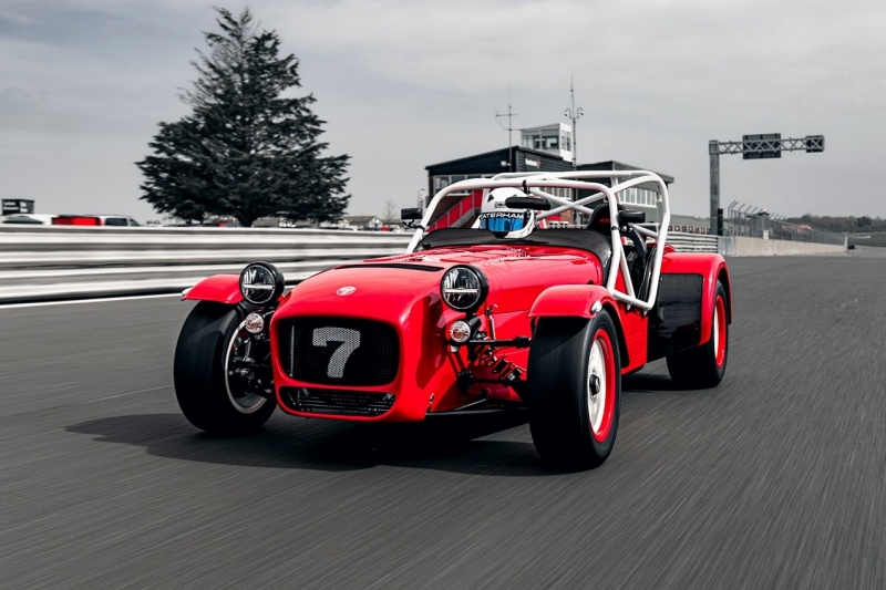 Наценка за универсальность: Caterham Seven 420 Cup стал самой дорогой моделью в гамме