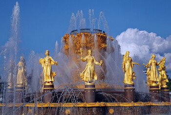 Сезон фонтанов стартовал в Москве