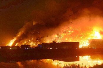 В Дели четвёртый день бушует крупный пожар 