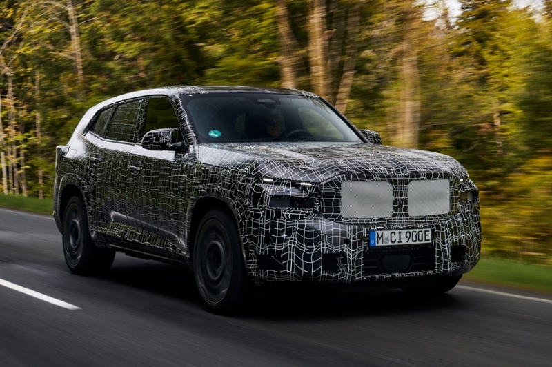В преддверии скорой премьеры BMW продолжает раскрывать серийный кроссовер XM