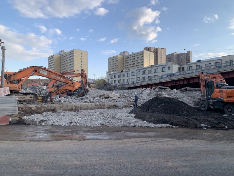 В зоне новостроек Нагорного района на юге Москвы сдан в эксплуатацию торговый центр с кафе на кровле