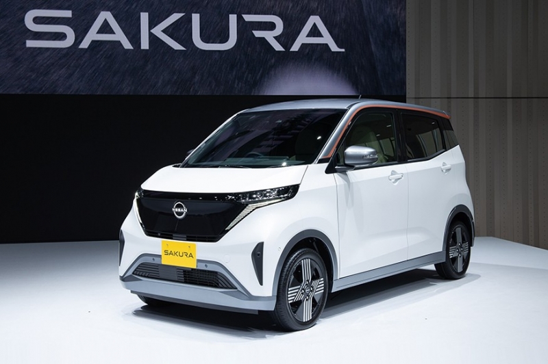 «Зелёные» кей-кары: Nissan представил Sakura, а Mitsubishi – eK X EV