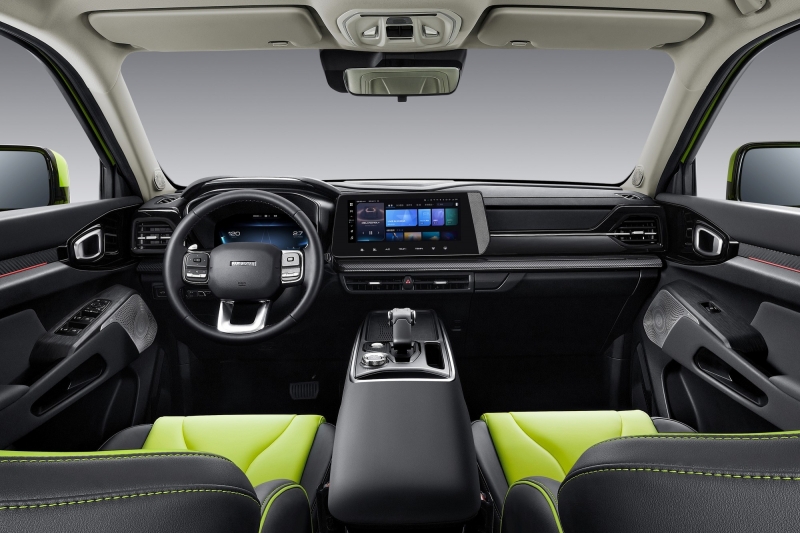 Брутальный компактный кроссовер Haval KuGou: официальные фото салона