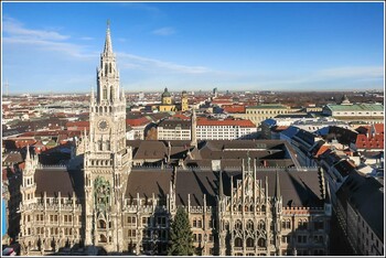 Германия возобновляет выдачу туристических виз россиянам