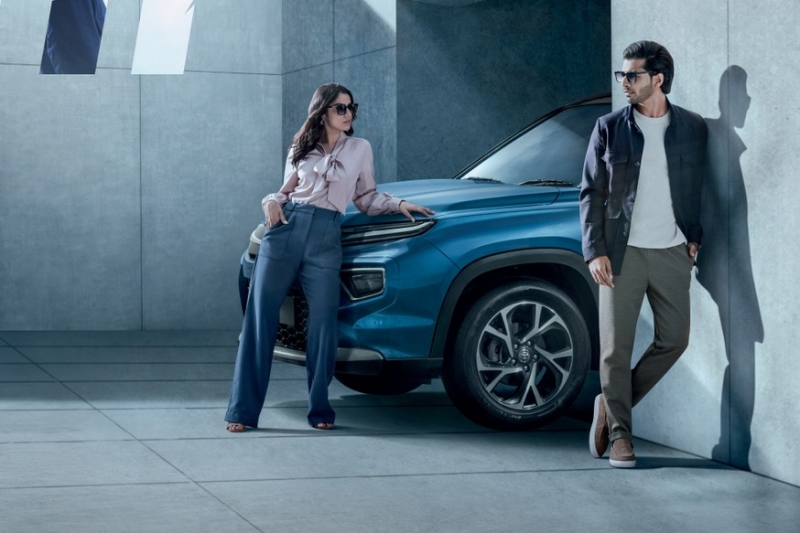 Конкурент Hyundai Creta от Toyota снова показался на тизерах, премьера совсем скоро