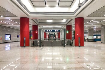 Крупнейший в Азии пассажирский ж/д узел открылся в Пекине