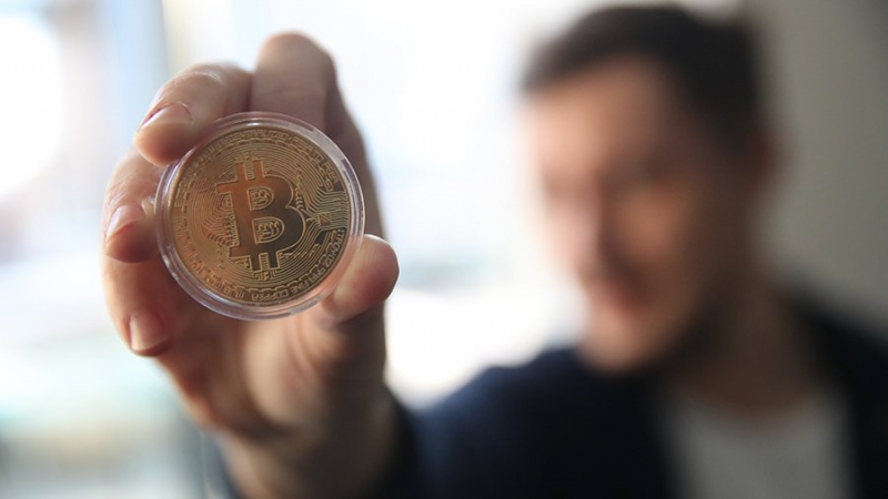 Курс биткоина опустился ниже $19 тыс. впервые с ноября 2020 года