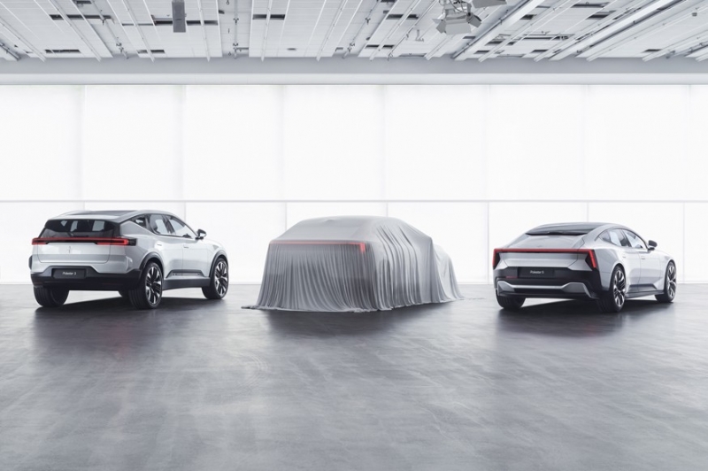 Polestar дразнит тизерами новинок: на одном снимке показали седан 5, кроссоверы 3 и 4