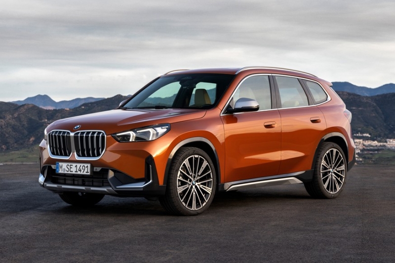 Рассекречены новый BMW X1 и электрокроссовер iX1: теперь официально