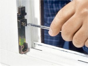 Ремонт пластиковых окон от Центра ремонта окон Playmaster: обзор частых поломок