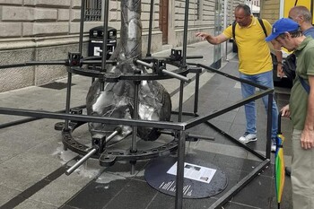 В Италии установили памятник в виде гигантского аппарата Илизарова