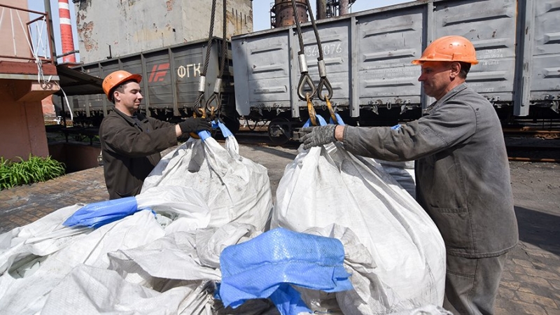 Эксперт назвал проблемой Запада его нежелание покупать продукты и удобрения из РФ