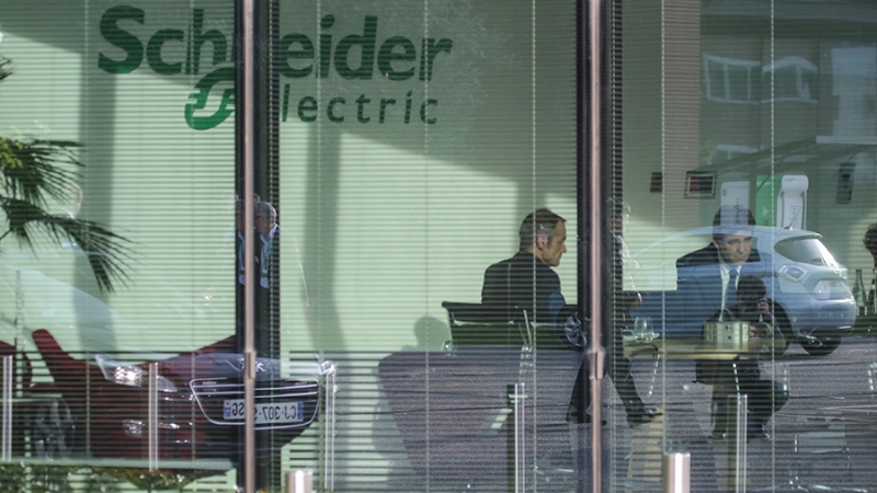 Французская Schneider Electric продала бизнес в России местному менеджменту