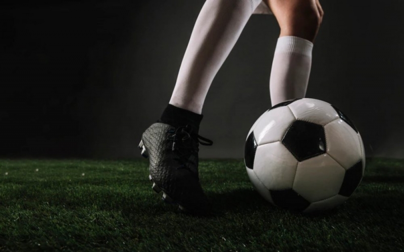 На юго-западе Москвы завершилось строительство профессионального футбольного поля