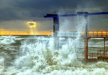 Пляжи Сочи остаются закрытыми