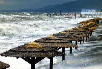 Пляжи Сочи закрыты для купания 