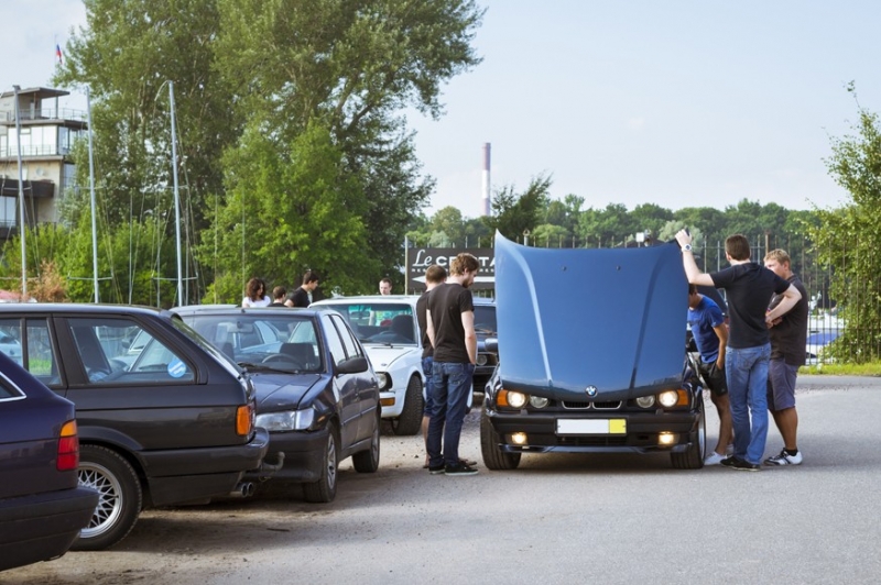 Смартфон в помощь: онлайн-сервис для продажи автомобилей появился в РФ