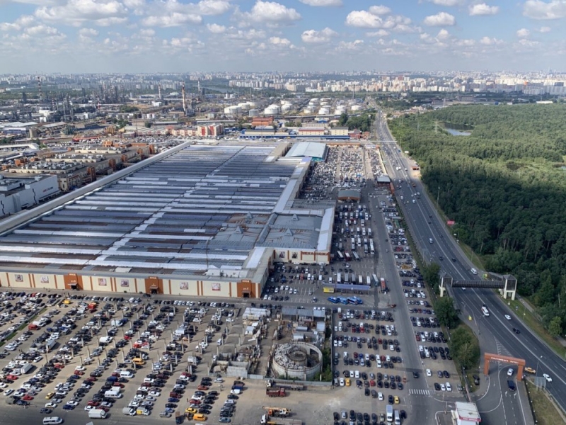 Собственники и наниматели жилья смогут на равных условиях участвовать в аукционах и выкупать машино-места