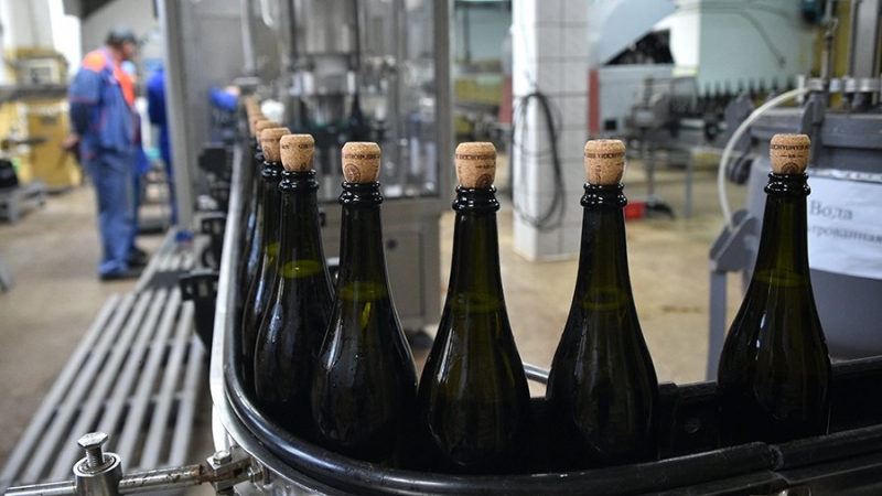 В России стали больше производить игристых вин