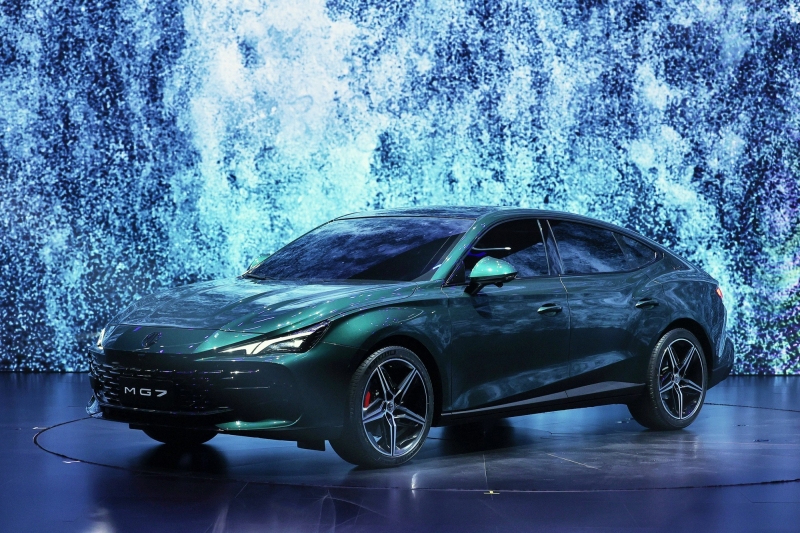 Чёрная метка: спортивный лифтбек MG 7 удивил сложным мотором и мускулистым обликом