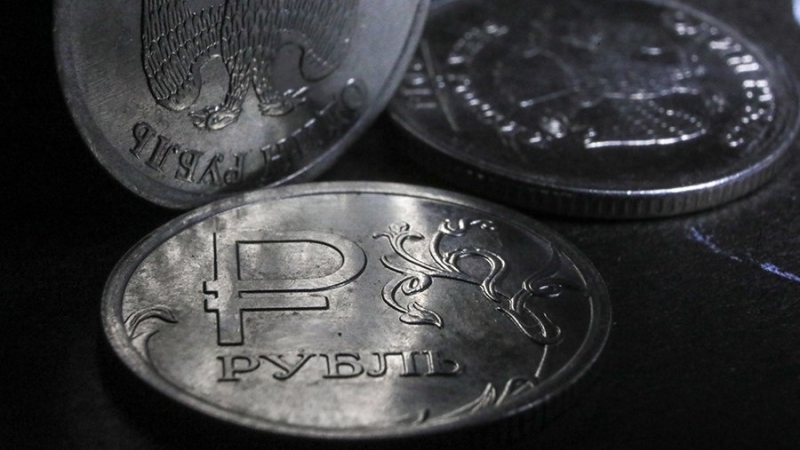 Экономист объяснил застывшее состояние рубля