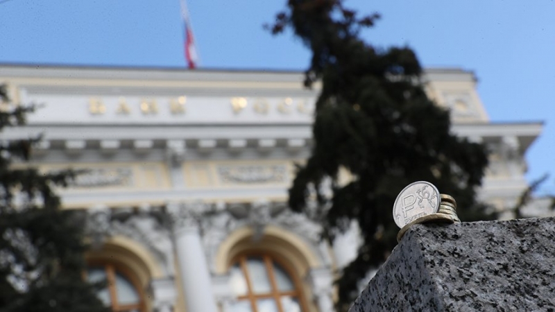 Мишустин заявил об уменьшении госдолга России на треть