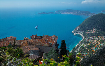 На Лазурном Берегу запретили пользоваться душем на пляжах
