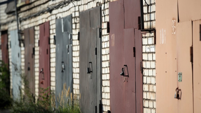 Путин поручил сократить число незарегистрированных в ЕГРН зданий