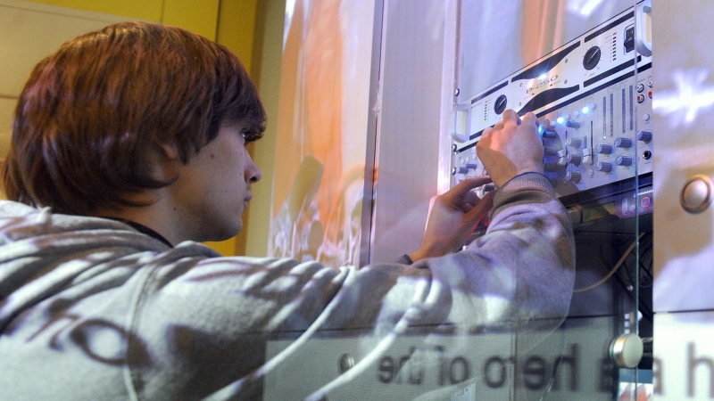 С юных смет: несовершеннолетних самозанятых стало почти вдвое больше