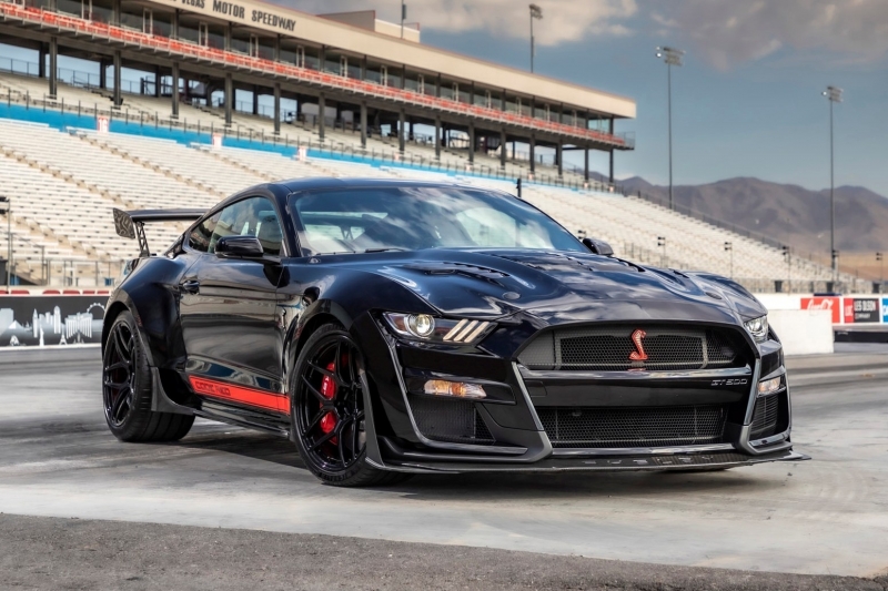 Уходящий Ford Mustang получил напоследок мощнейший допинг от Shelby — более 1300 л.с.!