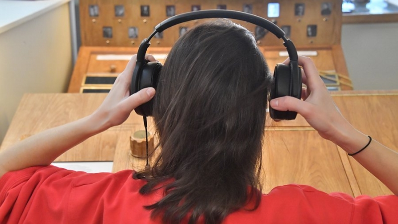 В Минпромторге оценили вероятность дефицита премиум-наушников в России