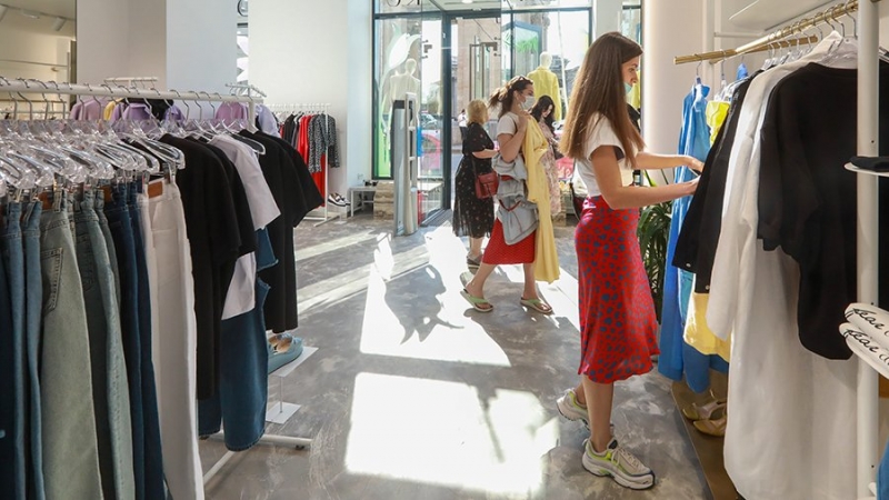 В правительстве заявили о начале роста потребления в РФ к концу года