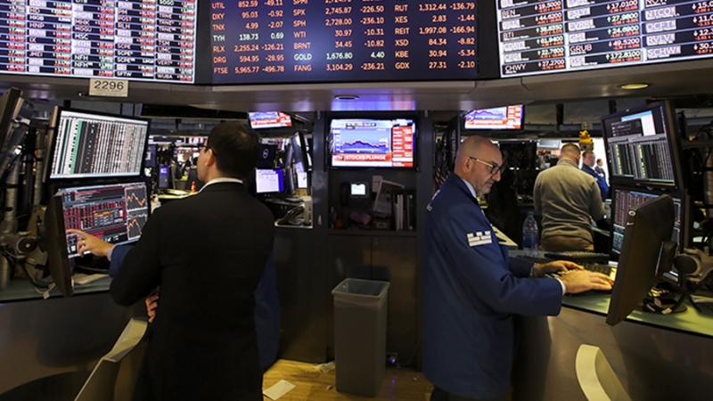 Цена нефти WTI опустилась ниже 80$ впервые с января