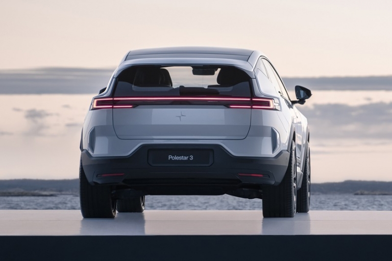До дебюта кроссовера Polestar 3 осталось меньше двух недель
