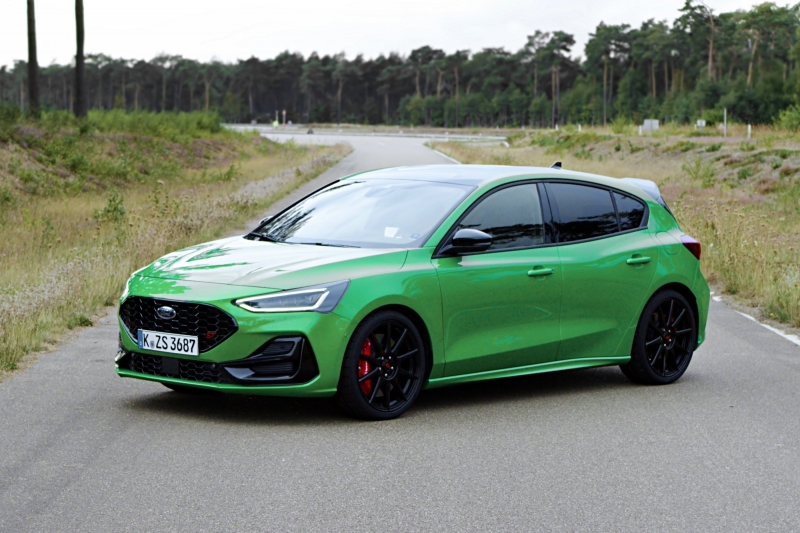 Ford Focus ST Track Pack: хардкорный вариант хот-хэтча в обновлённом кузове