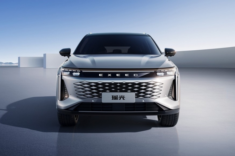 Новый кроссовер Exeed, который появится в России: официальные фото салона