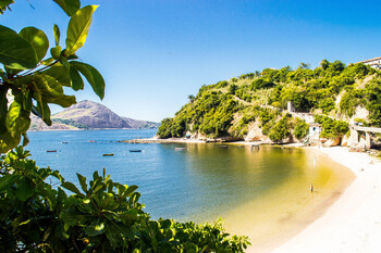 Рыбак из Бразилии 11 дней дрейфовал в морозильнике по Атлантике