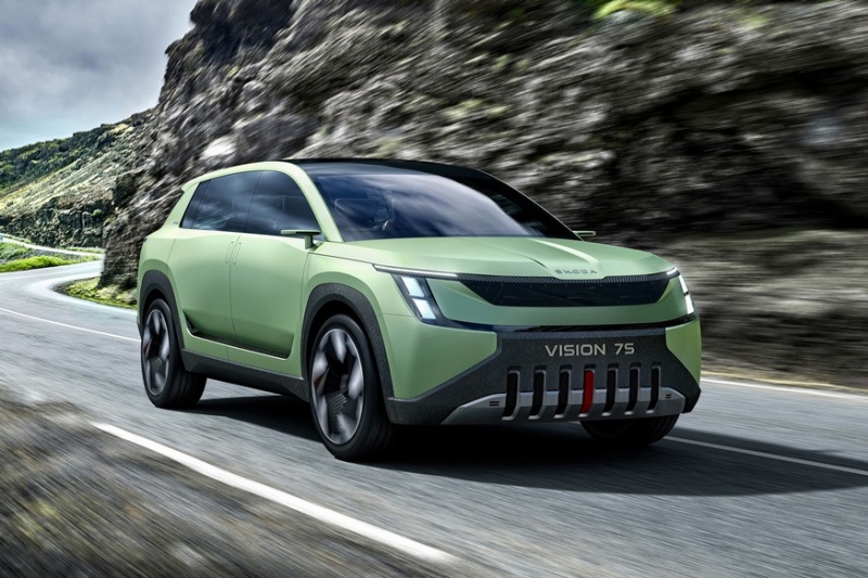Skoda показала новый стиль кроссовером Vision 7S и анонсировала следующие Kodiaq и Superb